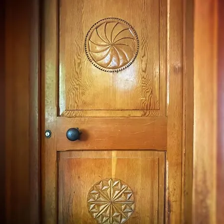 아파트 Accogliente In Mansarda 쿠르마예