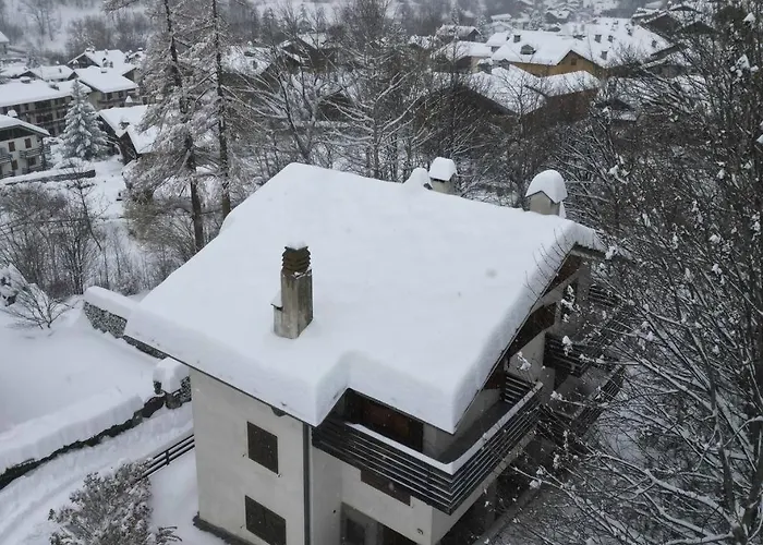 Accogliente In Mansarda Apartamento Courmayeur